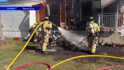 Mobile home in Davie bursts into flames; no injuries reported