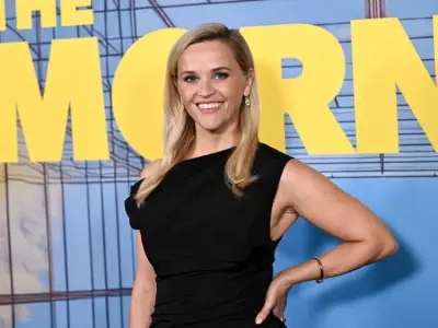 Reese Witherspoon visits Boston bookstore
