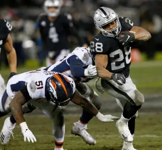 ‘It’s really tragic’: Details emerge after former NFL star Doug Martin’s death in Oakland police custody
