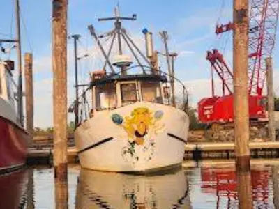 Coast Guard searching for missing fishing boat, last seen off Cape Cod