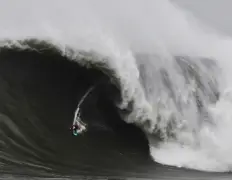 Santa Cruz surfer’s epic ride at Mavericks was largest of the season, but fell short of record
