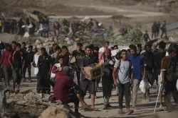 Israel's leaders slam a news report on a Gaza 'killing field' near food sites