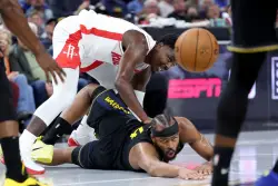 Steph Curry’s off night, early exit too much as Warriors fall to Rockets