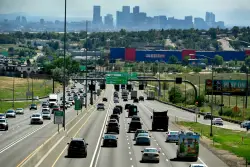 1 dead, 4 injured in Denver crash on I-25