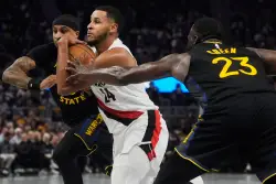 The Warriors ‘big’ problem has been exposed. Can practice fix it?