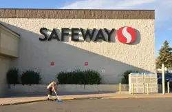 Safeway workers strike expands to stores in Castle Rock and Denver