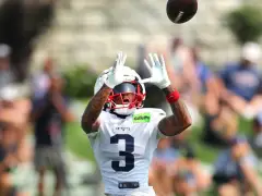 DeMario Douglas hauls in highlight reel catch from Drake Maye, continues impressive Patriots training camp