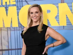 Reese Witherspoon visits Boston bookstore