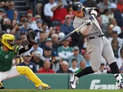 Carlos Narváez walk-off single in 10th helps Red Sox earn 3rd straight win over Yankees, 2-1 in 10 innings