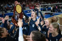 In wild Class 5A tourney, Valor Christian rebounds to win fourth consecutive state volleyball title