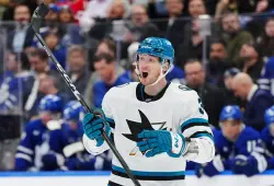 Klingberg scores in overtime as Sharks complete unbelievable comeback