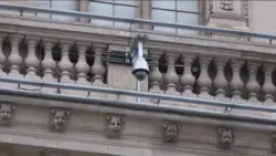 Louvre thieves escaped with just 30 seconds to spare, Senate inquiry finds