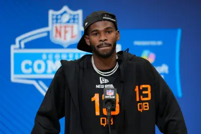 Shedeur Sanders visits Cleveland high school shortly after arriving in town