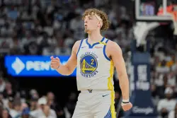 Warriors sputter without Steph Curry, drop Game 2 vs. Timberwolves