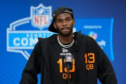 Shedeur Sanders visits Cleveland high school shortly after arriving in town